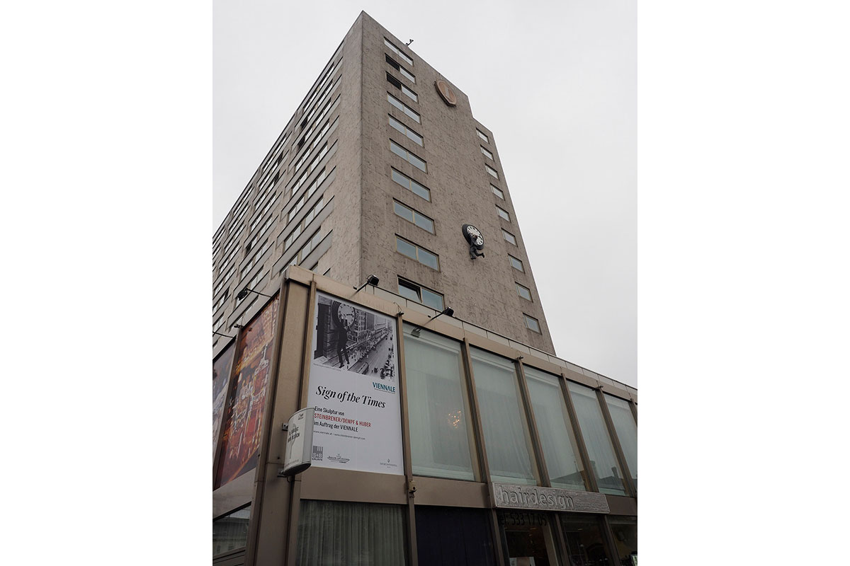 Signofthetimes_0181700